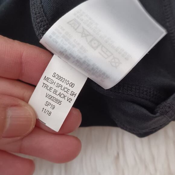 GapFit Mesh Splice Racerback Black Tank Top | Size M - Picture 7 of 8